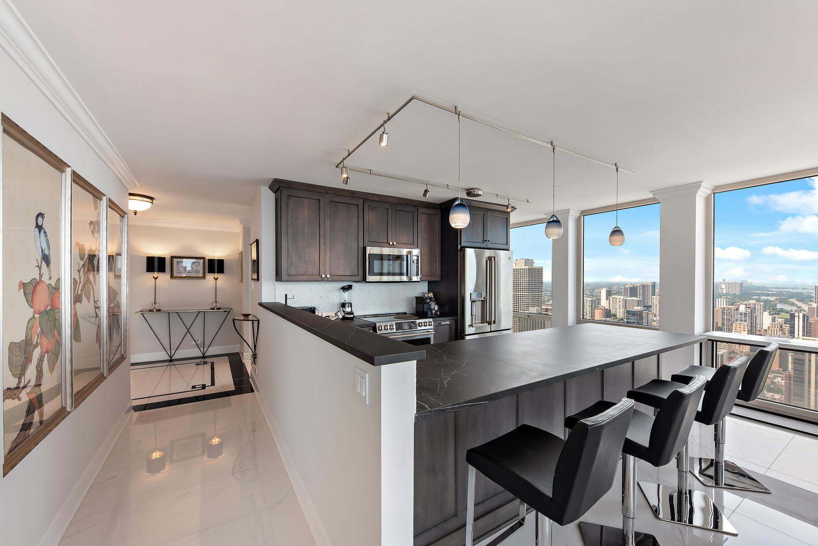 111 E Chestnut Street 53a Property Photo 10