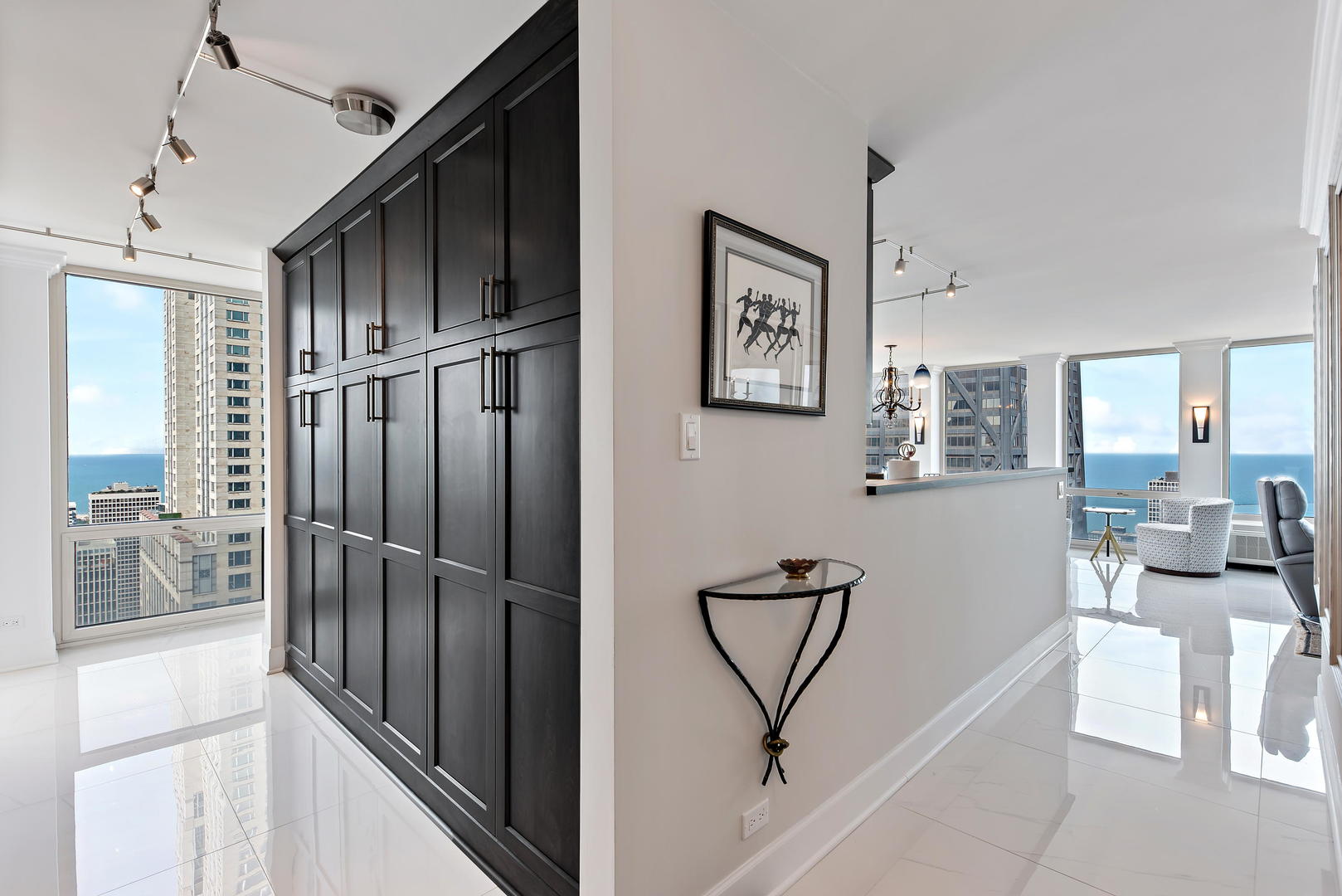 111 E Chestnut Street 53a Property Photo 13