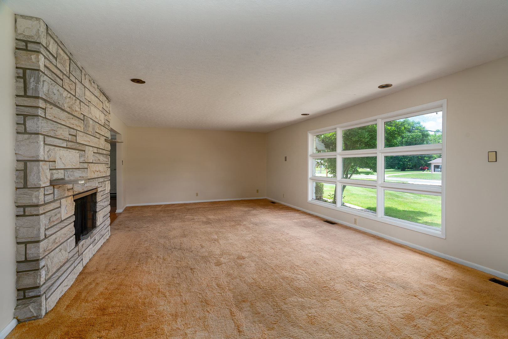 919 W Grand Ave. Street Property Photo 6