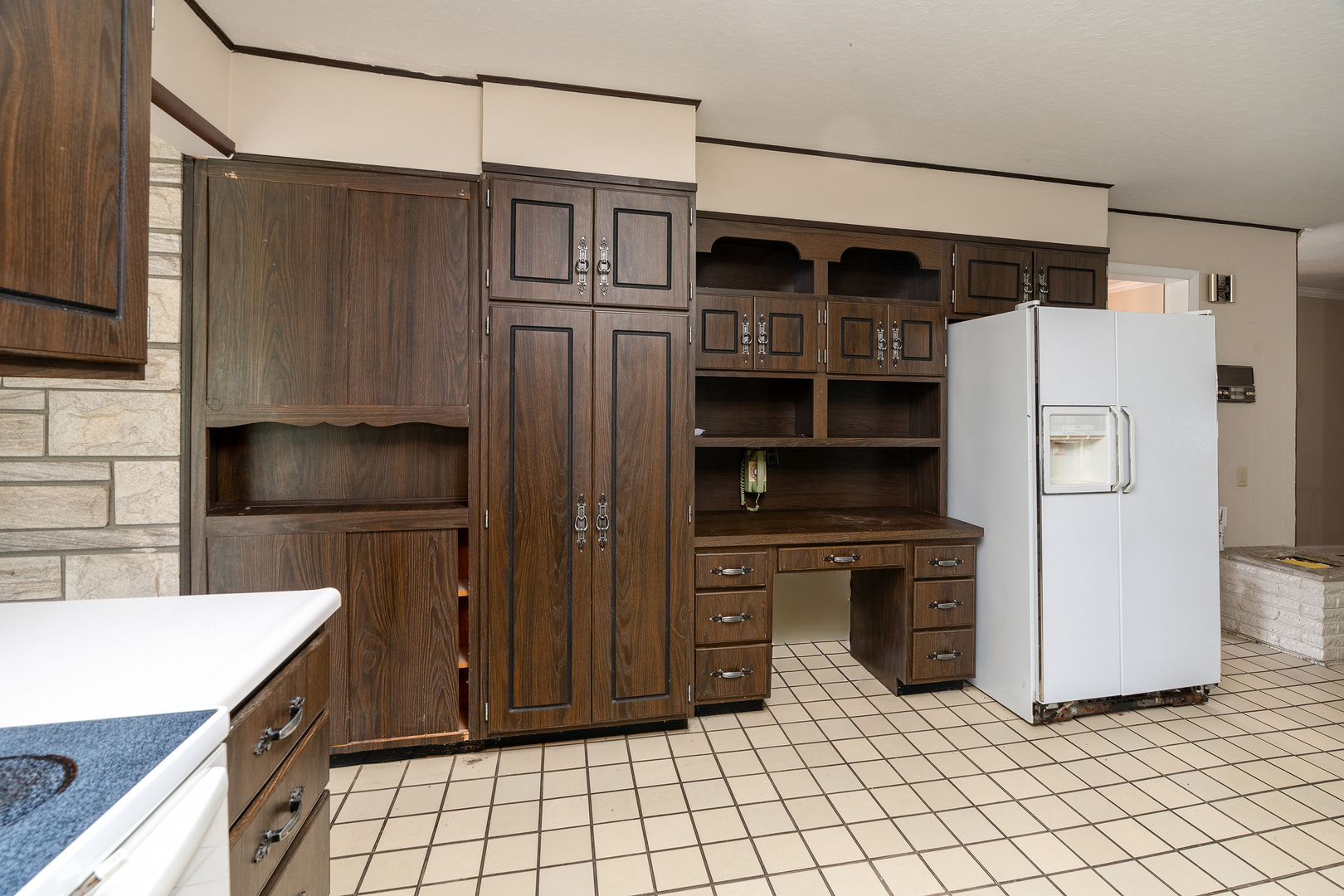 919 W Grand Ave. Street Property Photo 18