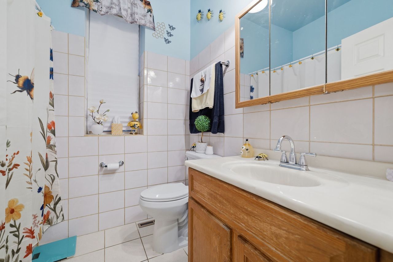 4522 S Union Avenue Property Photo 8