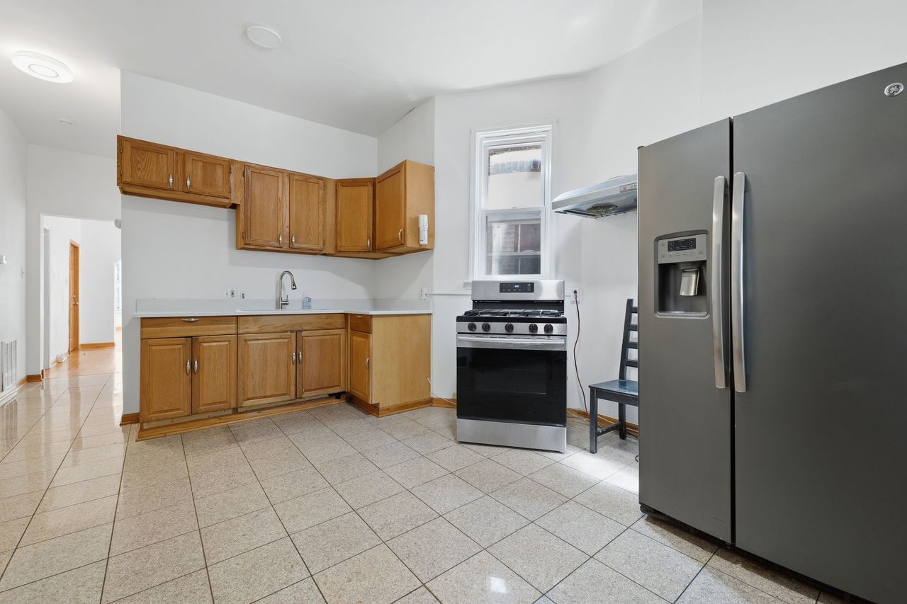 4522 S Union Avenue Property Photo 11