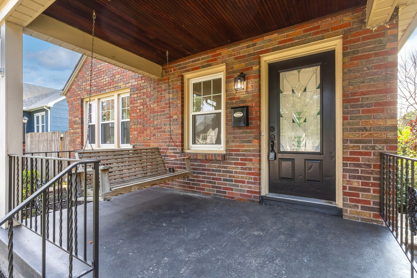 2512 N Howell Street Property Photo 3