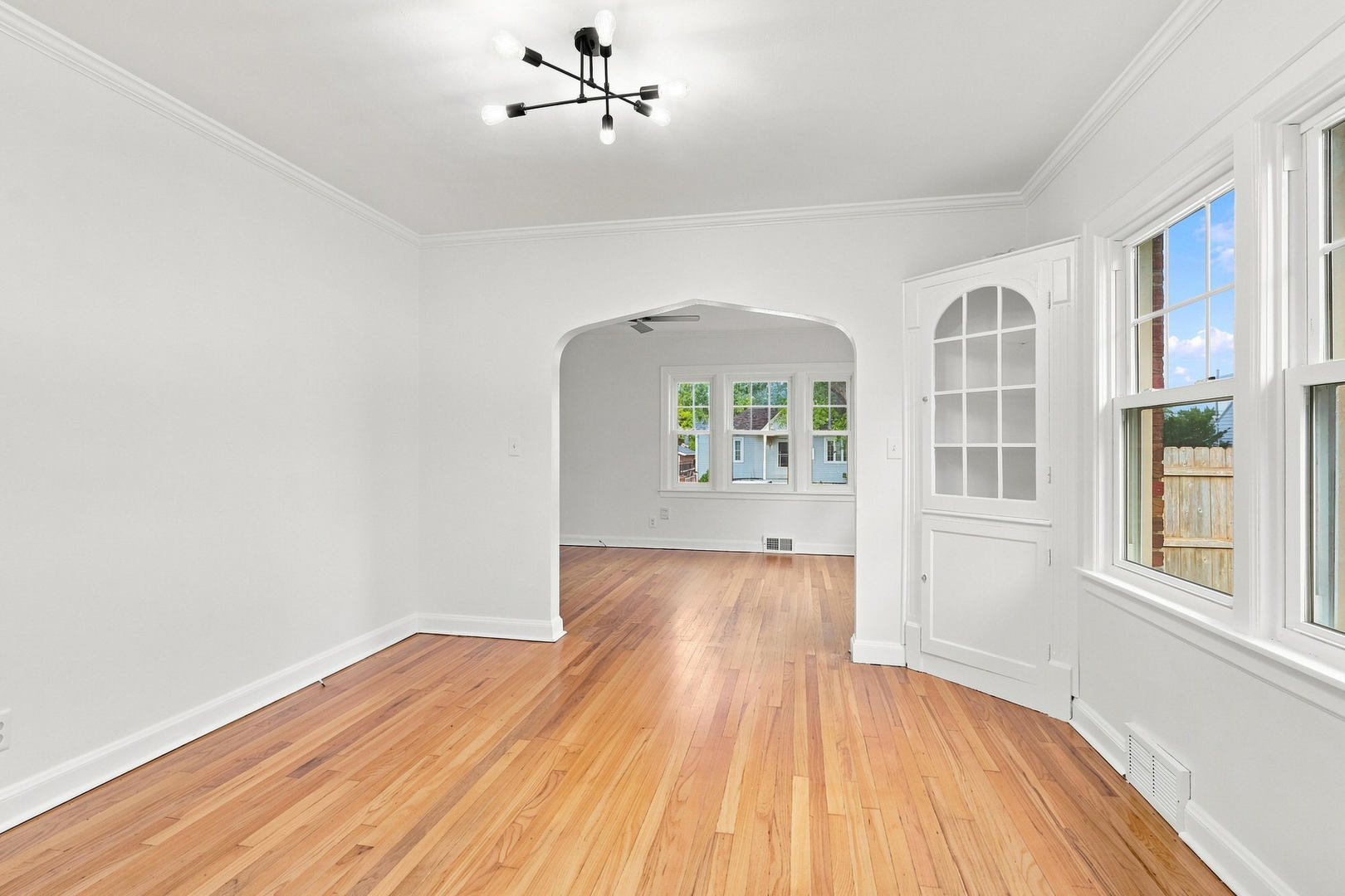 2512 N Howell Street Property Photo 25