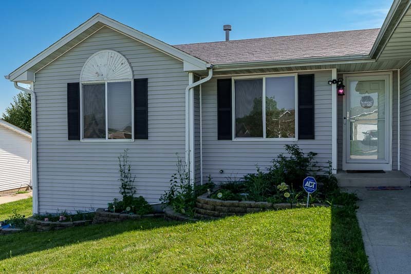 4222 Sunbury Drive Property Photo 3