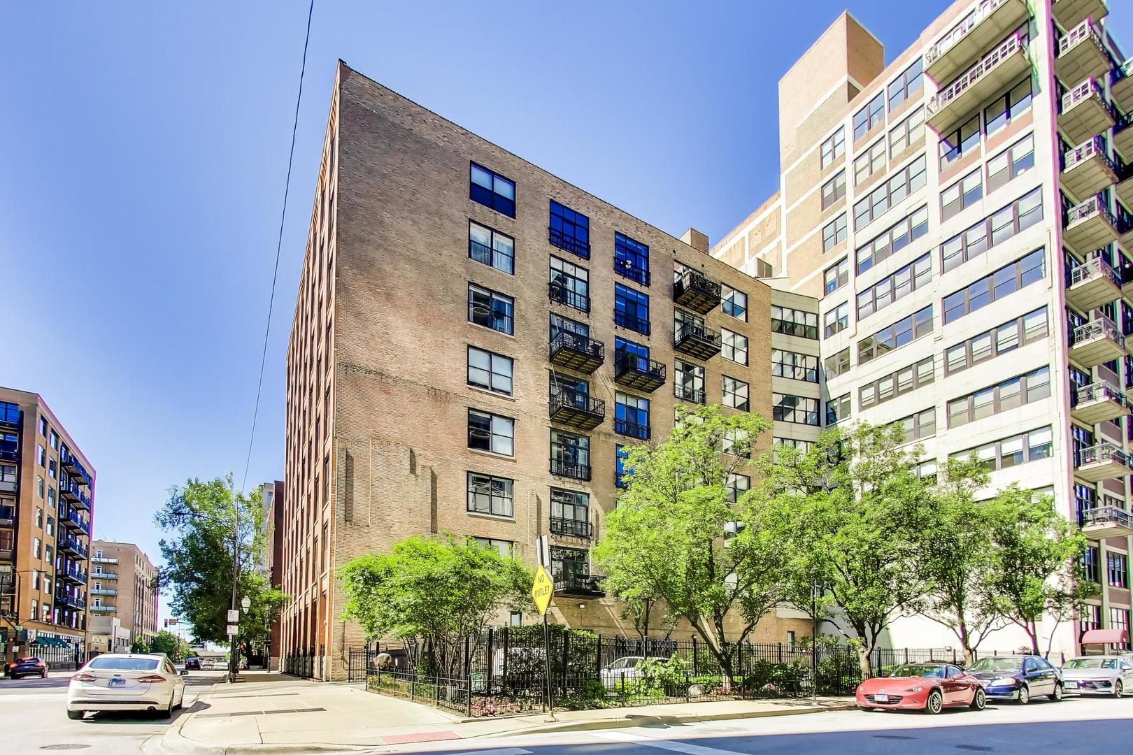 728 W Jackson Boulevard 724 Property Photo 3