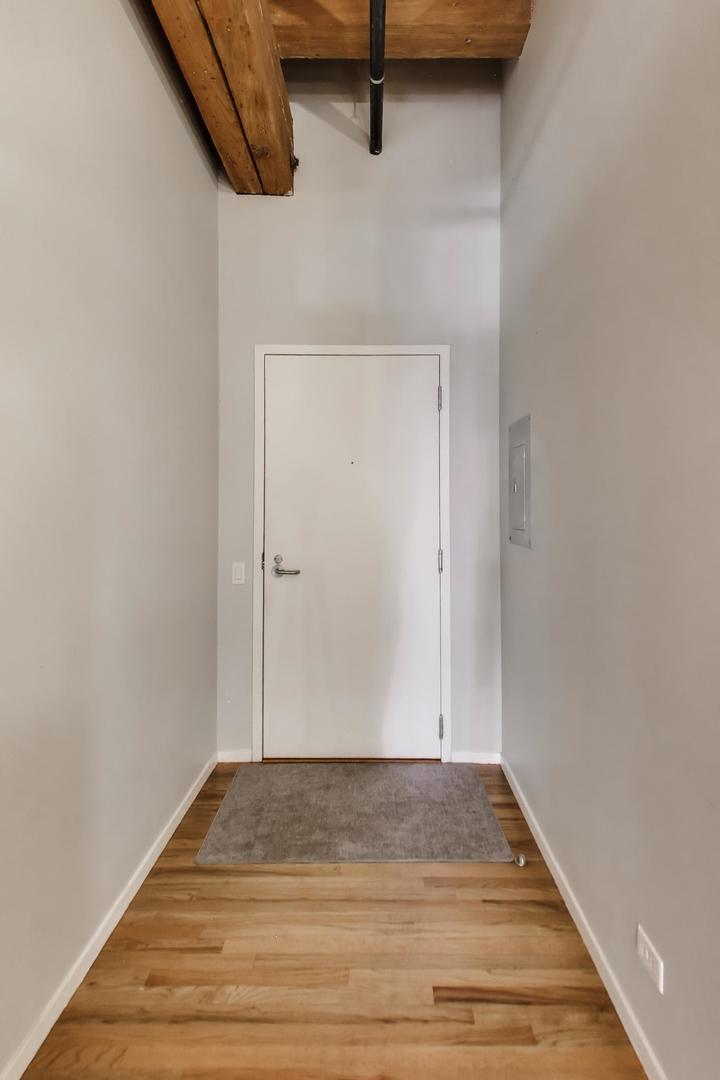 728 W Jackson Boulevard 724 Property Photo 8