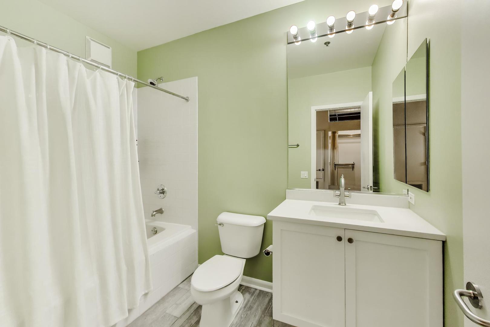 728 W Jackson Boulevard 724 Property Photo 26