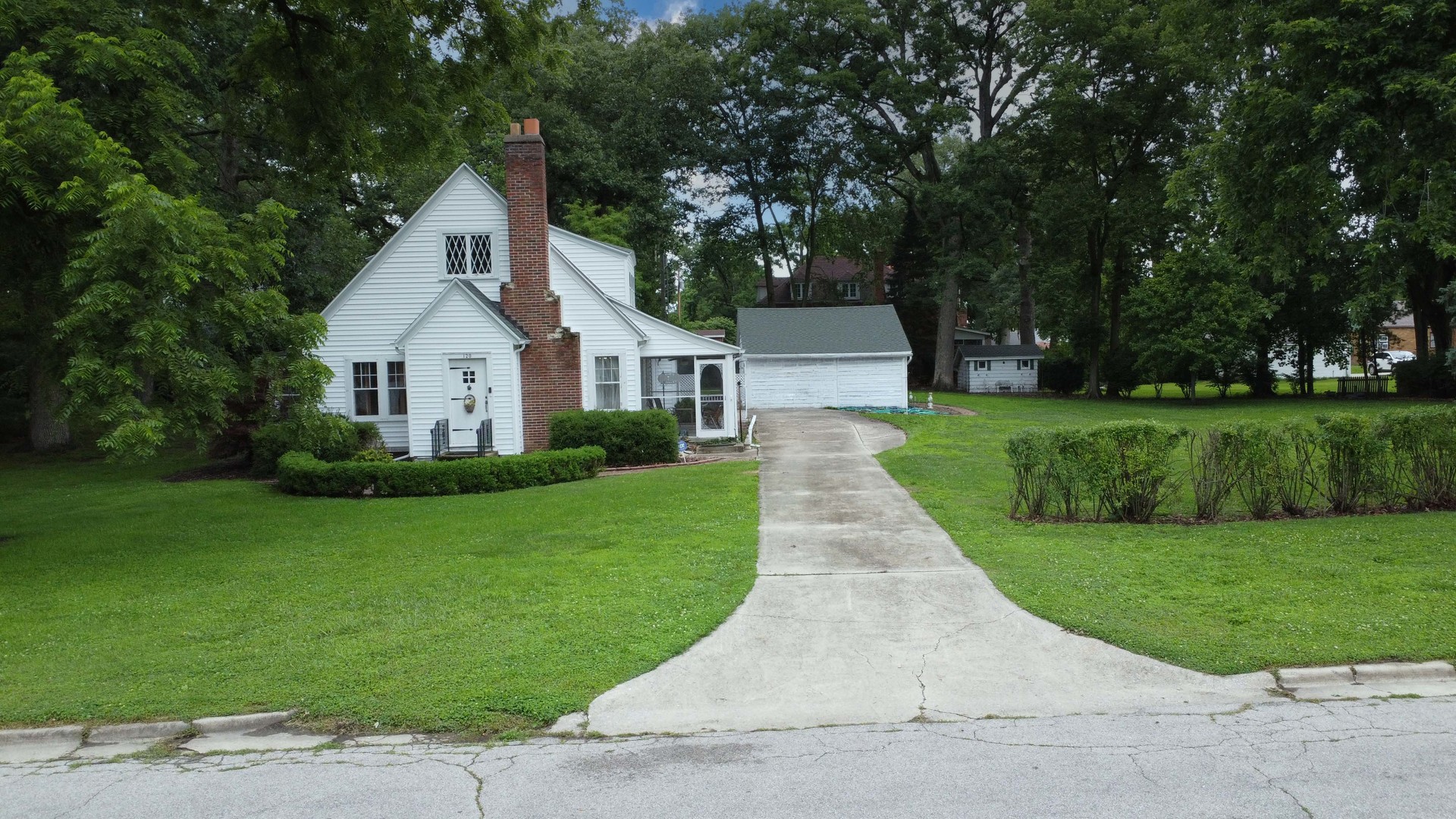 120 E Washington Avenue Property Photo 3