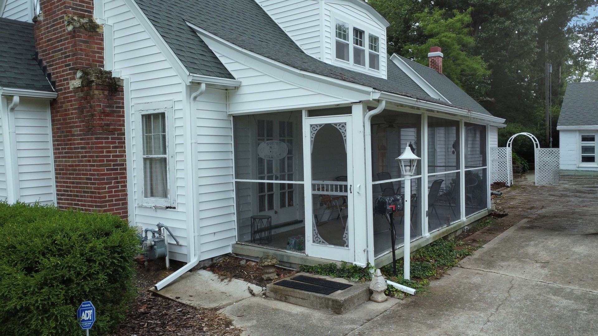 120 E Washington Avenue Property Photo 4