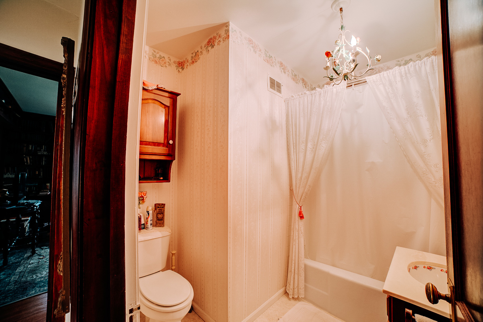 120 E Washington Avenue Property Photo 33