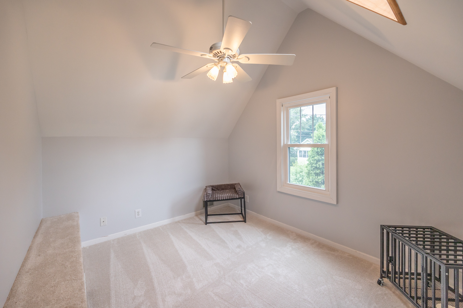 725 Augusta Avenue Property Photo 29