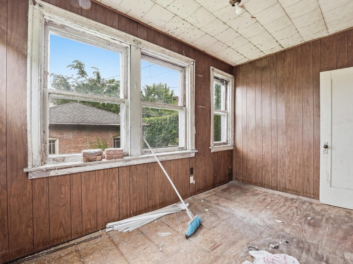 7842 S Constance Avenue Property Photo 24