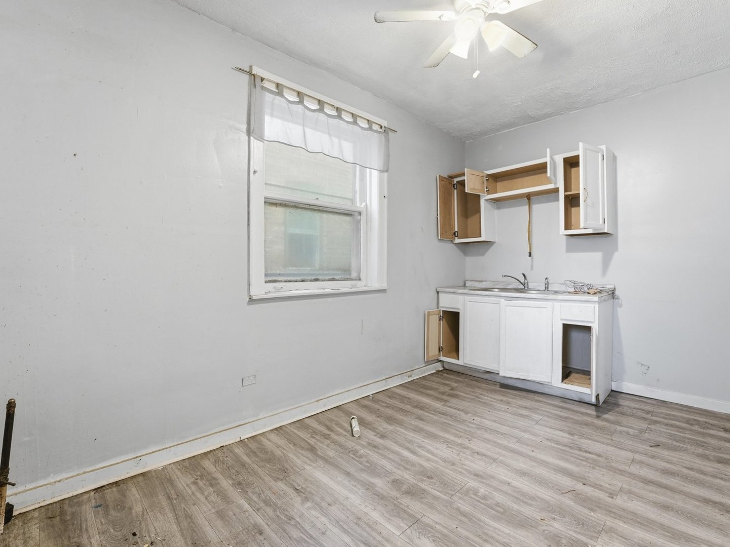 7842 S Constance Avenue Property Photo 37