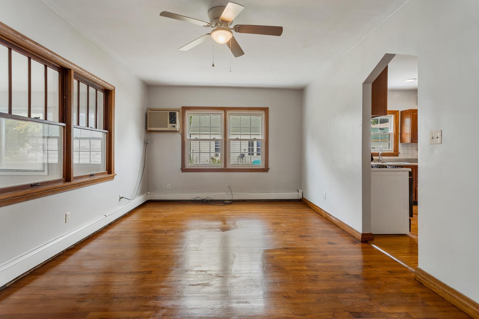 303 S Shirley Street Property Photo 11