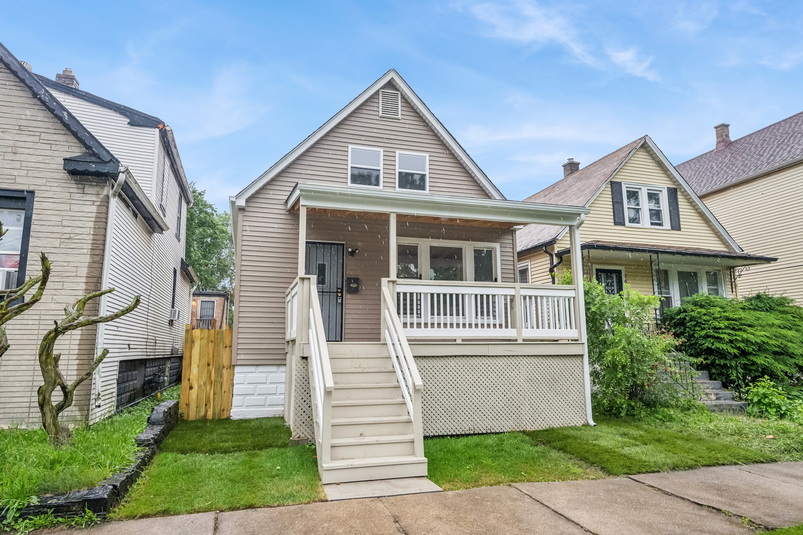 311 E 120th Place Property Photo 1