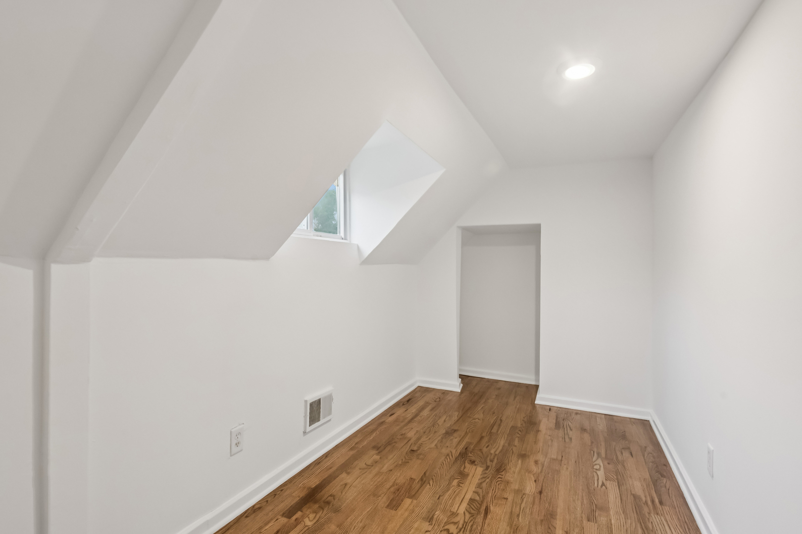 311 E 120th Place Property Photo 14