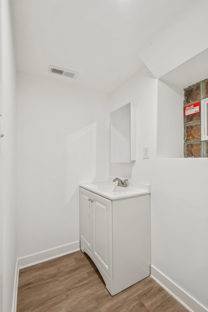 311 E 120th Place Property Photo 17