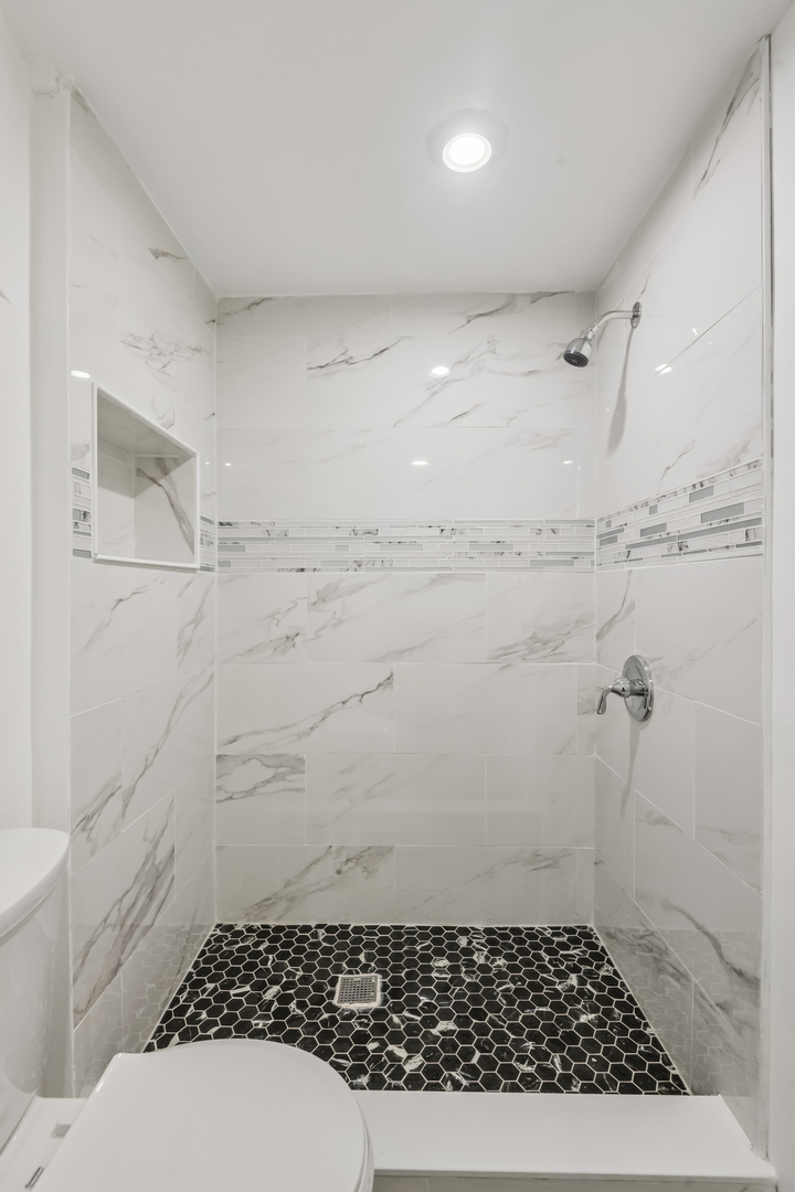 311 E 120th Place Property Photo 18