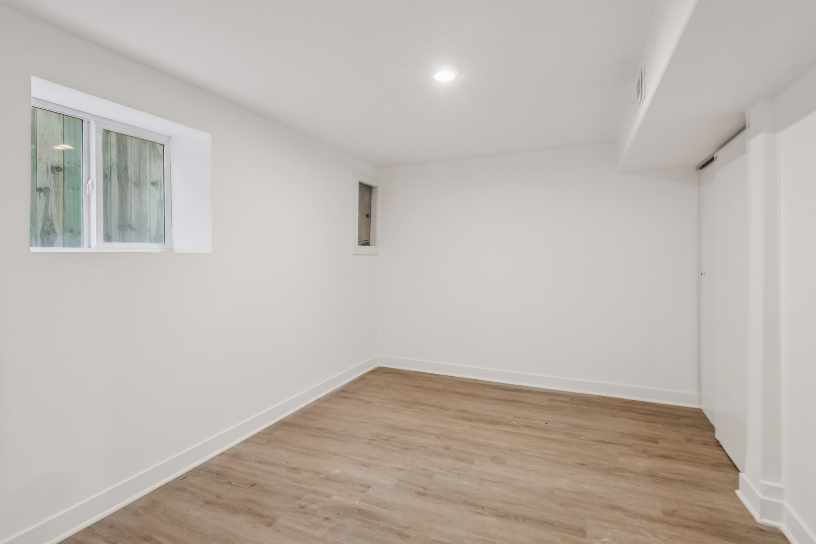 311 E 120th Place Property Photo 19