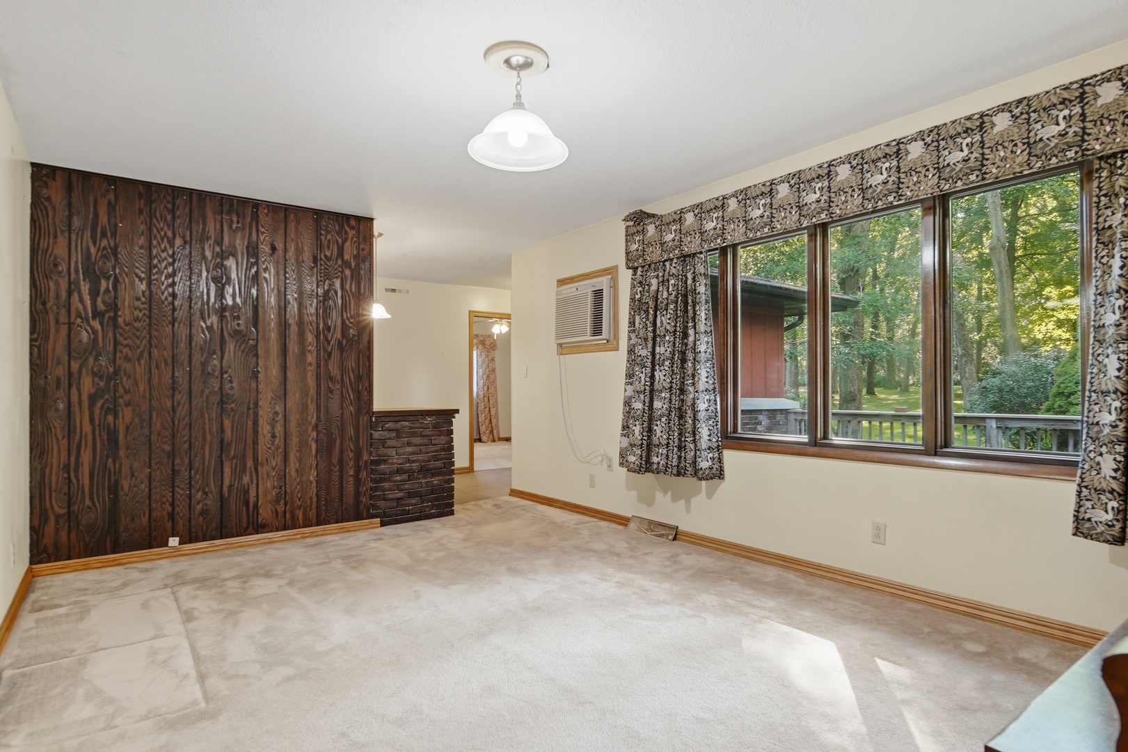 2087 Blackhawk Lane Property Photo 6