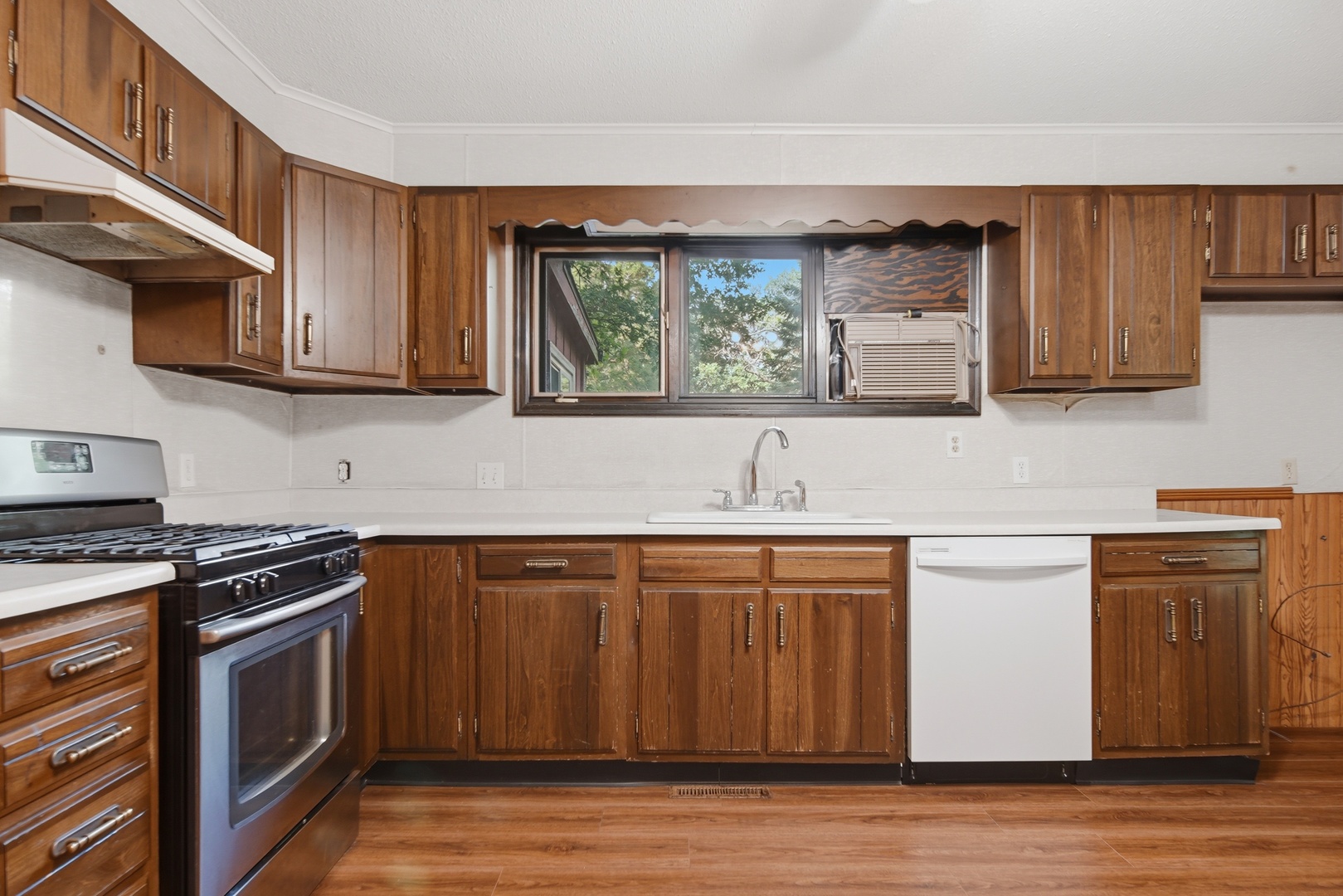 2087 Blackhawk Lane Property Photo 7