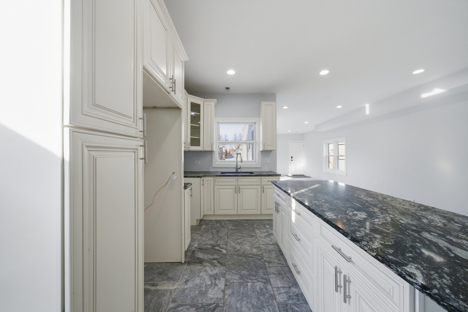 5108 W Fullerton Avenue Property Photo 16