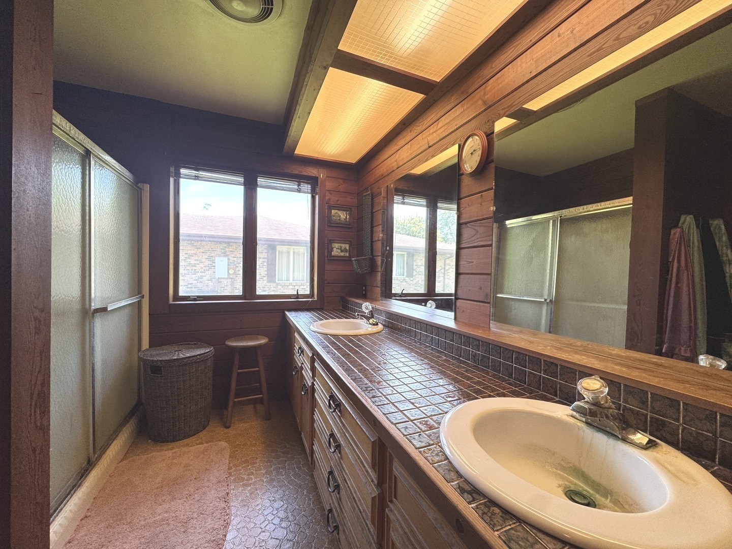 505 E Charles Street Property Photo 16