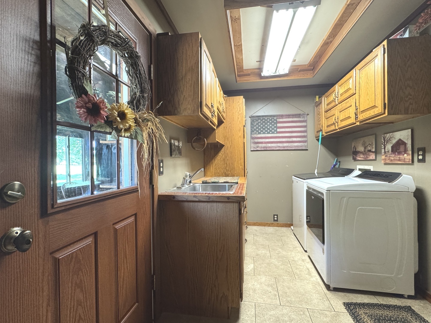 505 E Charles Street Property Photo 17