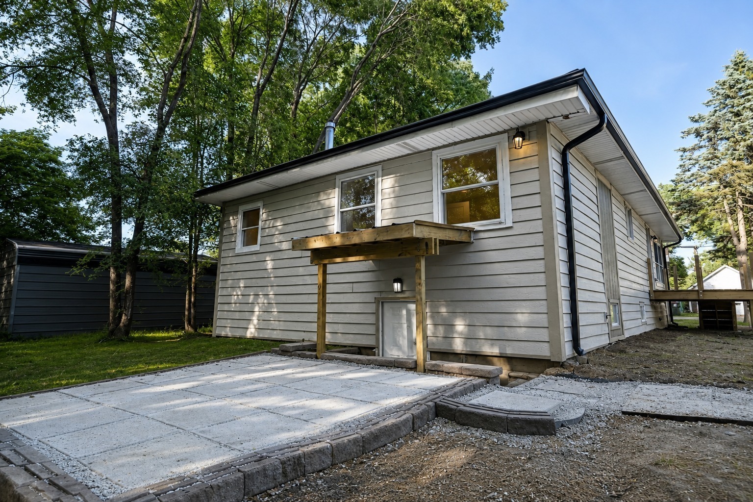 43348 N Forest Drive Property Photo 4