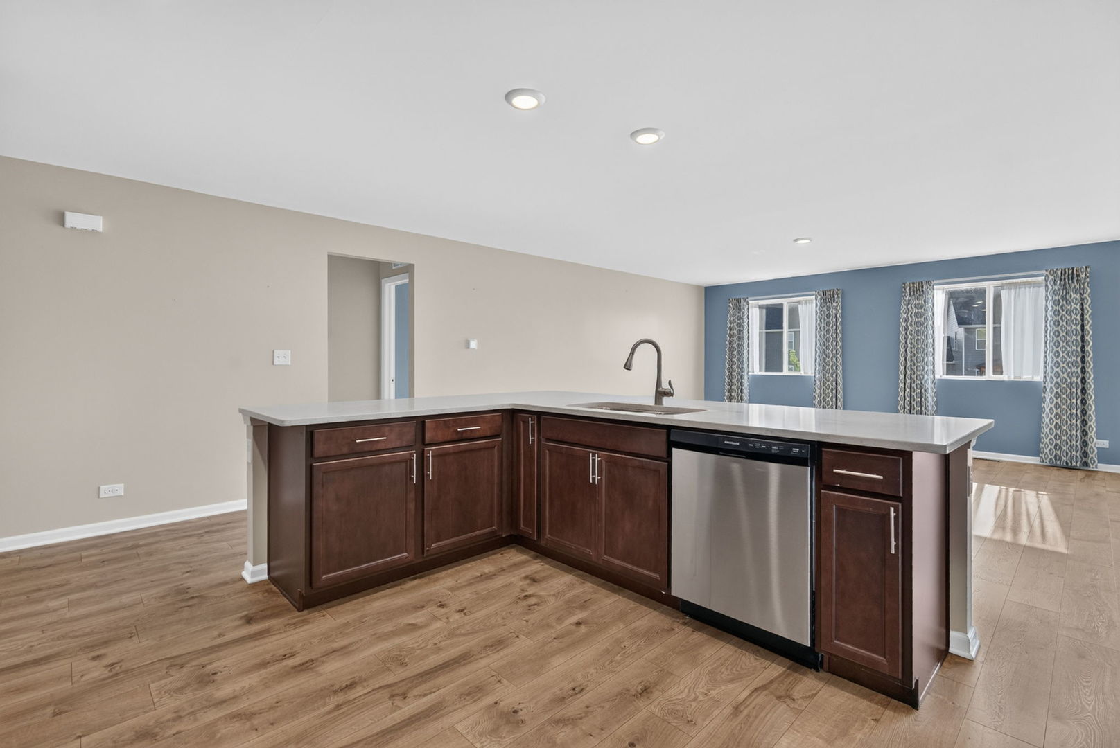 1935 Moran Drive Property Photo 13