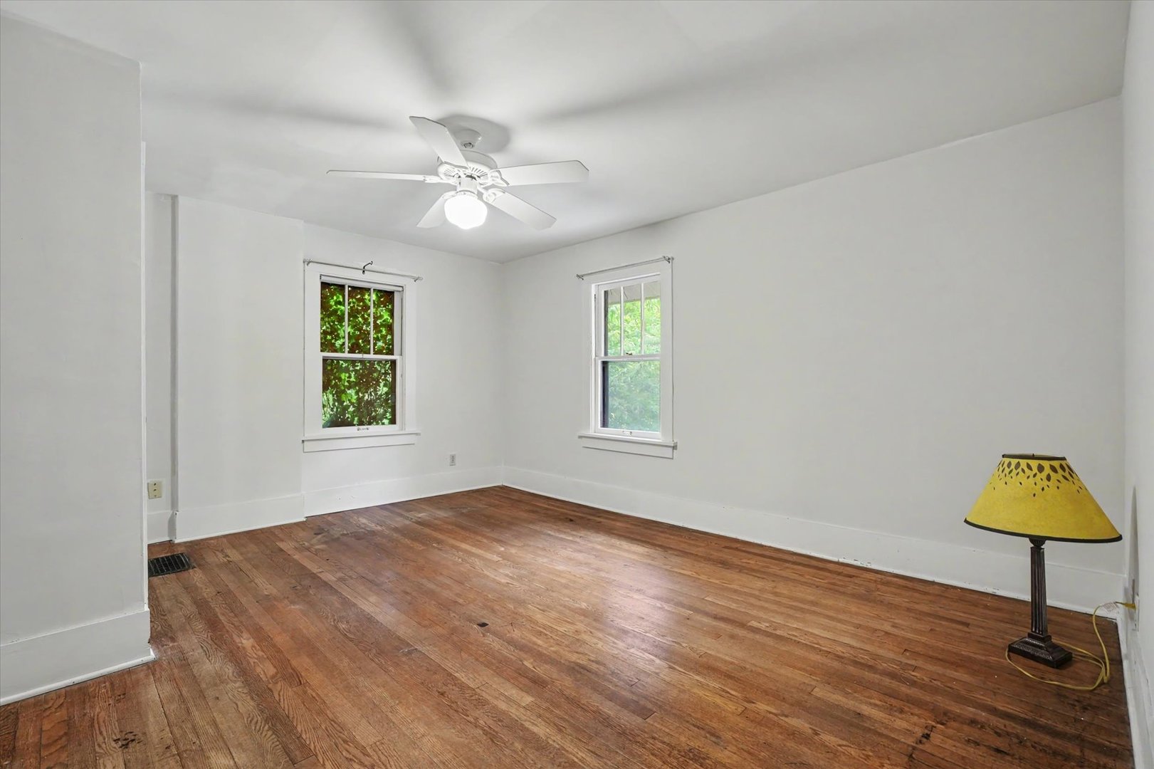 402 W Vermont Avenue Property Photo 19