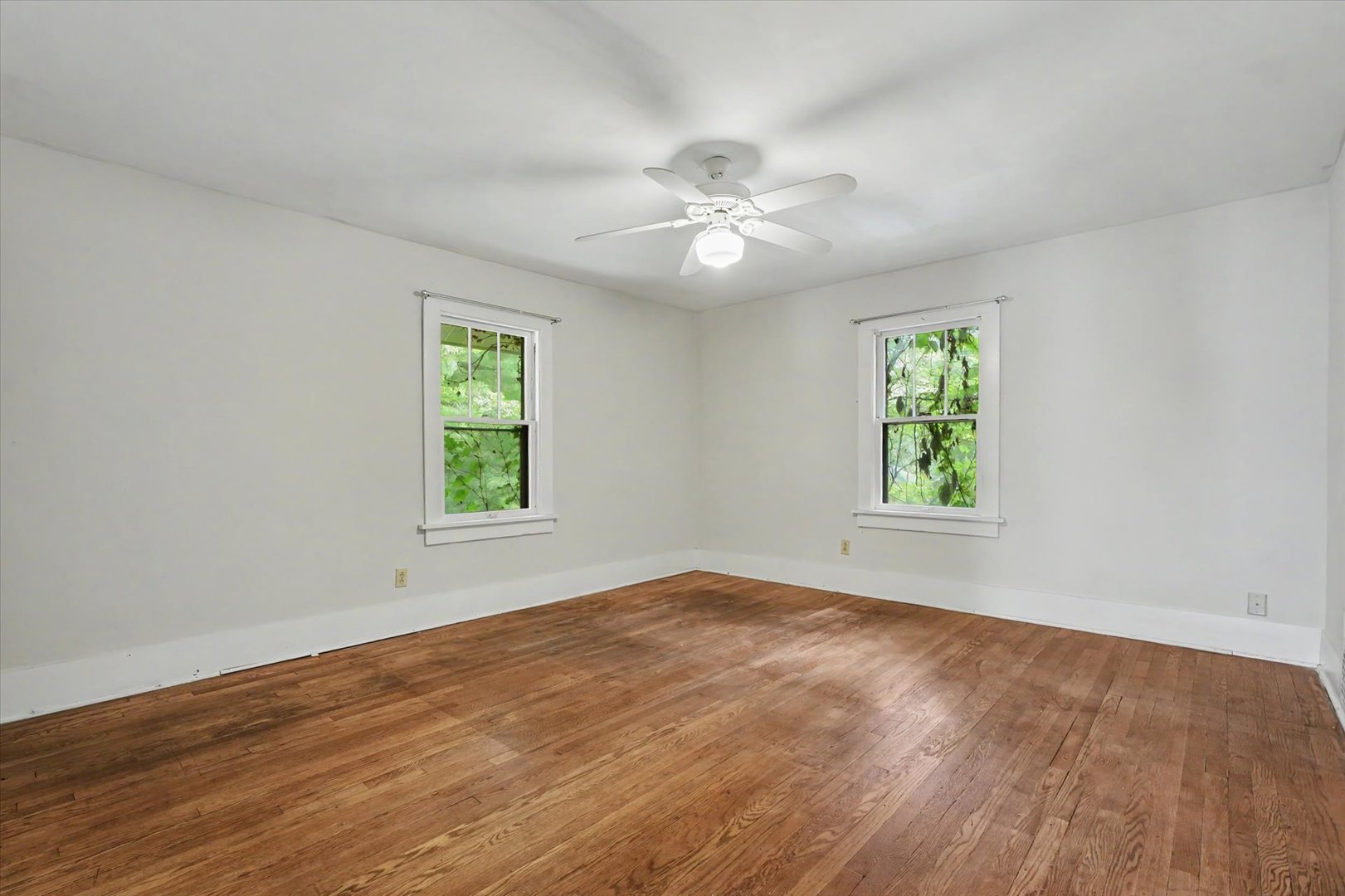 402 W Vermont Avenue Property Photo 21