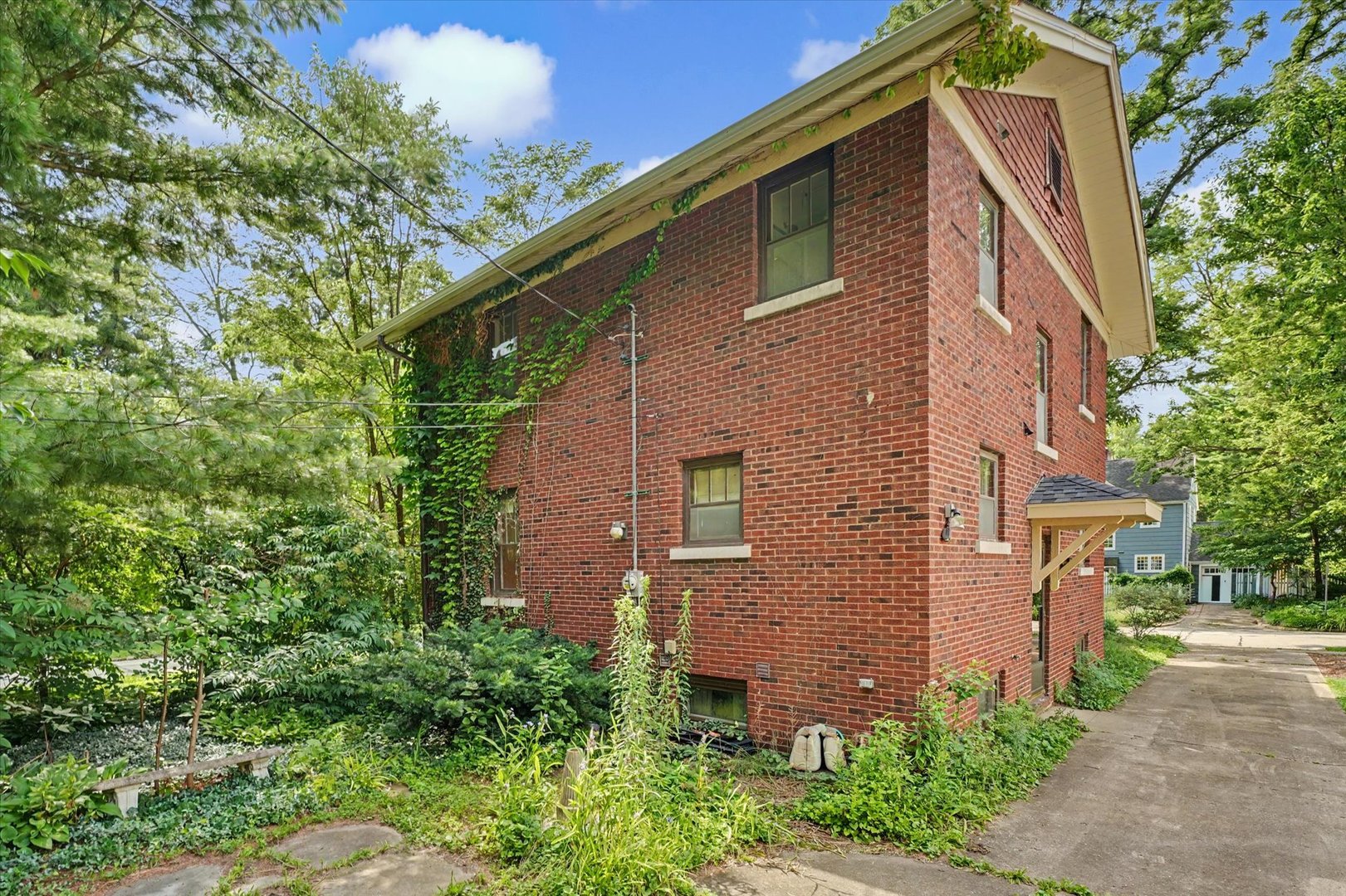 402 W Vermont Avenue Property Photo 28