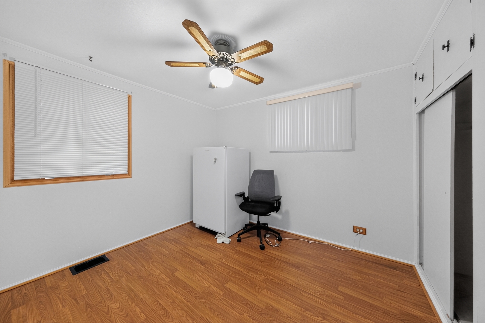 221 N Dorchester Avenue Property Photo 11
