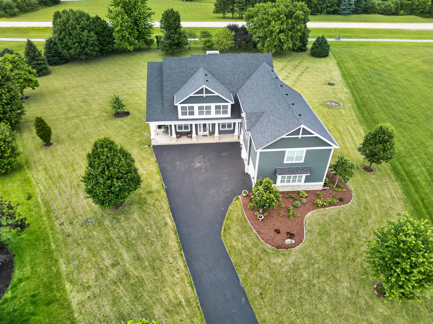 5516 Jennifer Court Property Photo 2