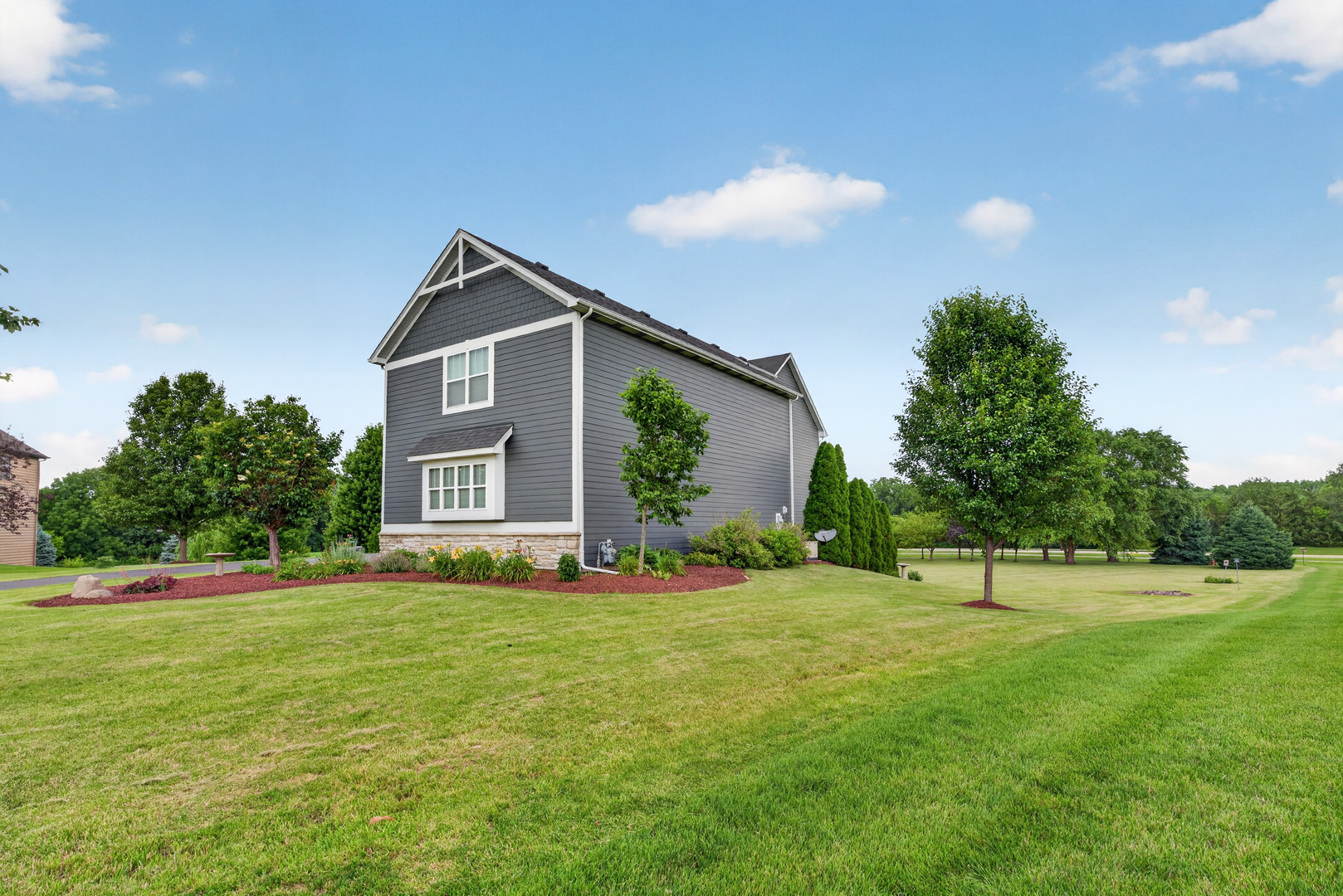 5516 Jennifer Court Property Photo 4