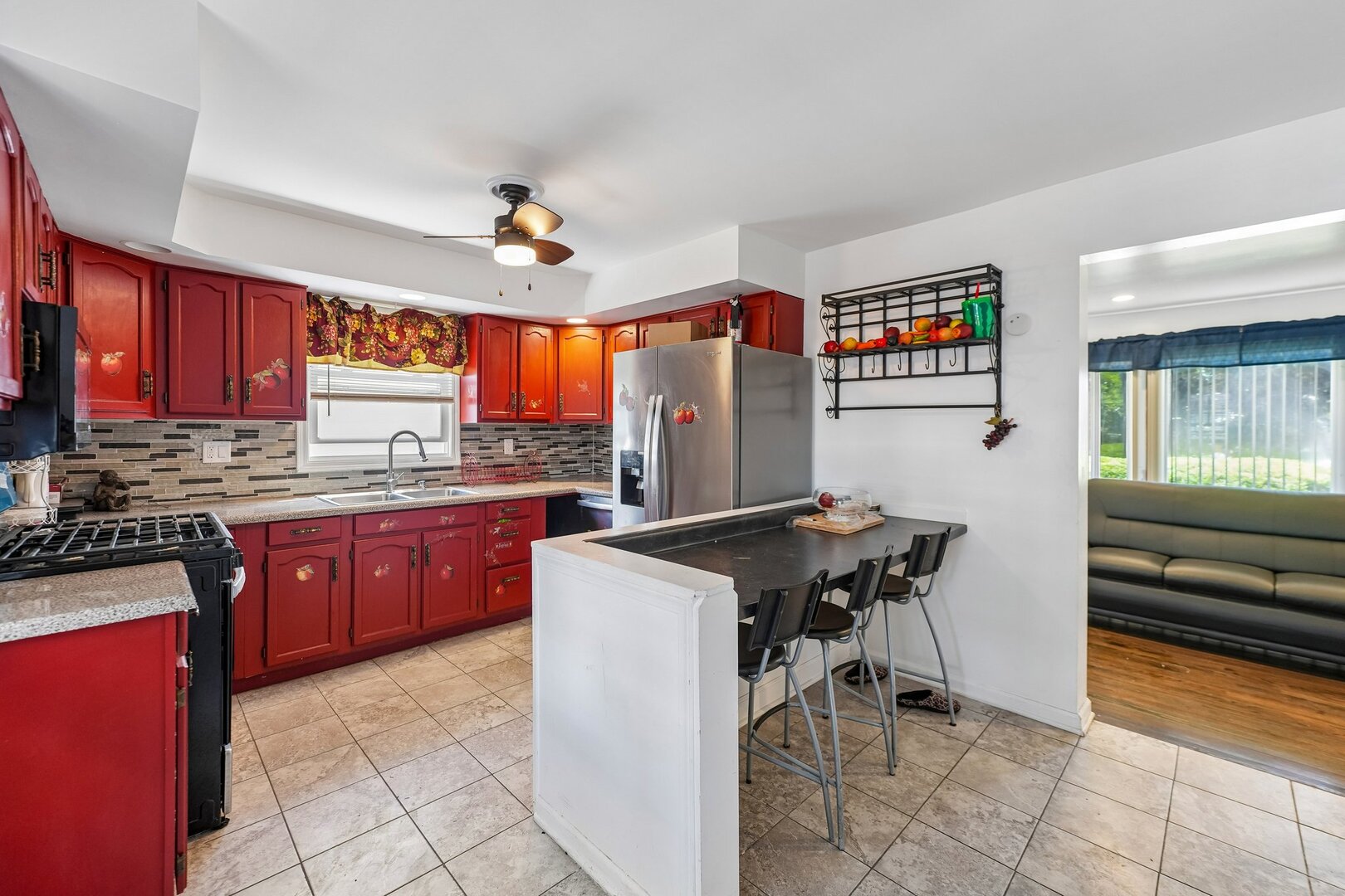 3021 Enterprise Park Avenue Property Photo 4