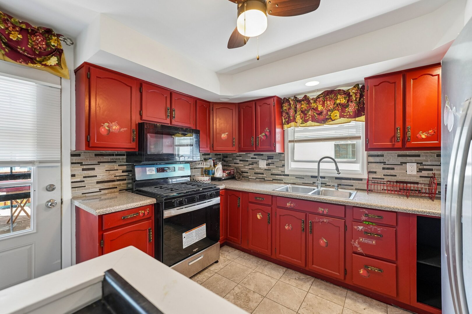 3021 Enterprise Park Avenue Property Photo 5