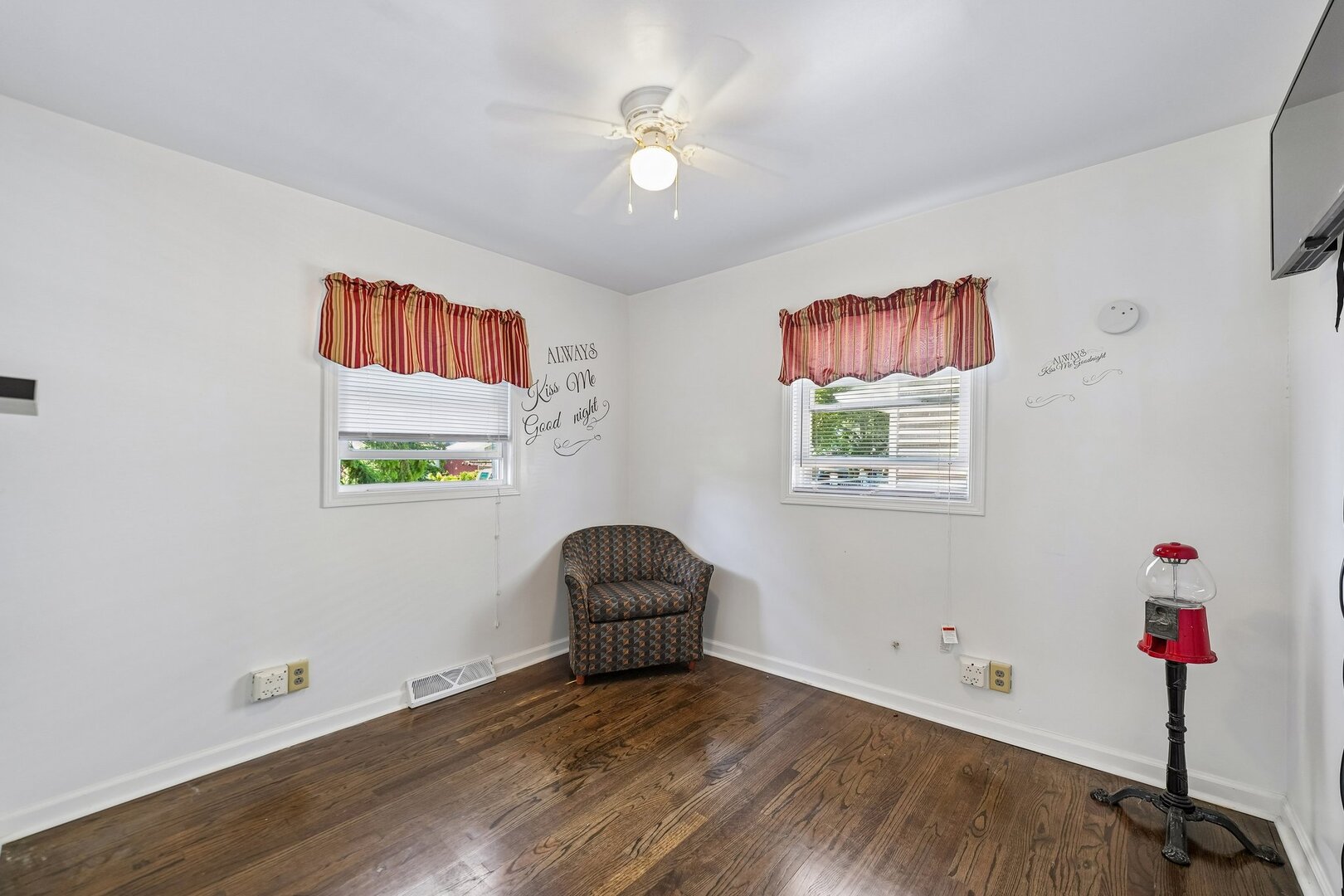 3021 Enterprise Park Avenue Property Photo 6
