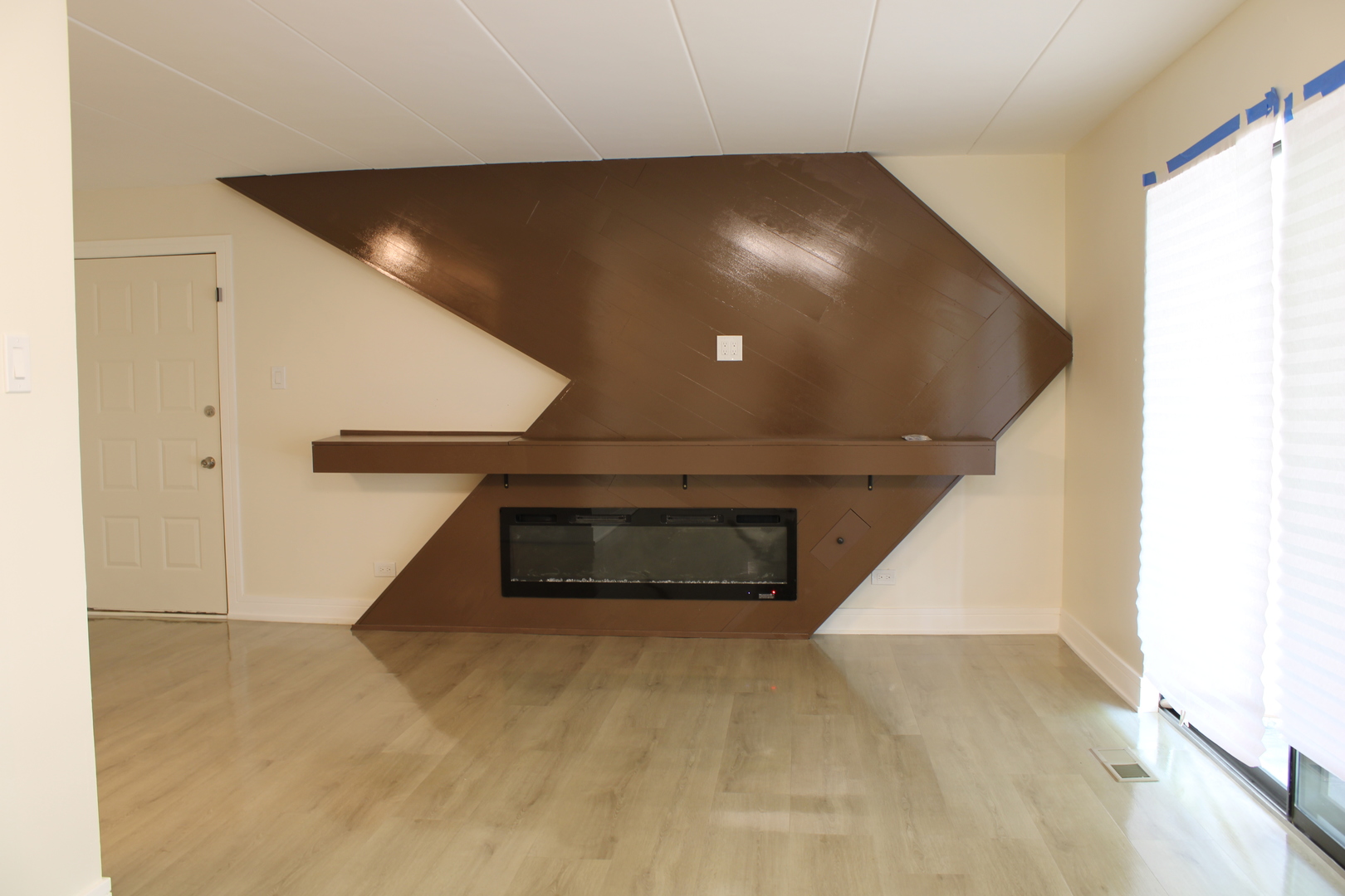 19561 Lake Shore Drive 1s Property Photo 5