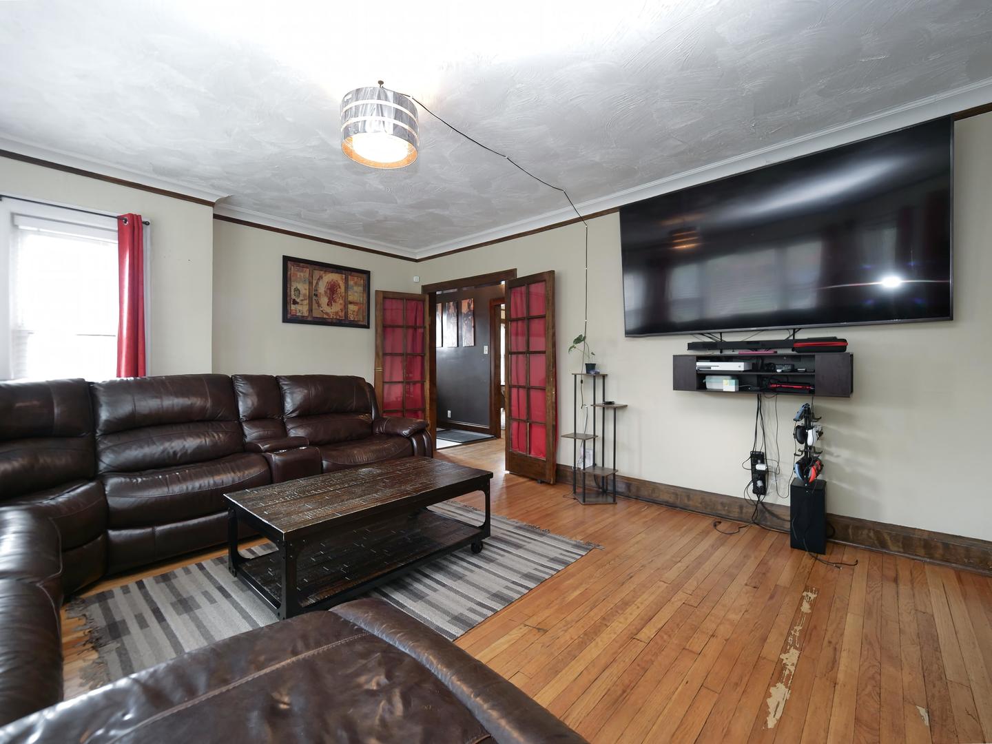 8126 S Chappel Avenue Property Photo 5