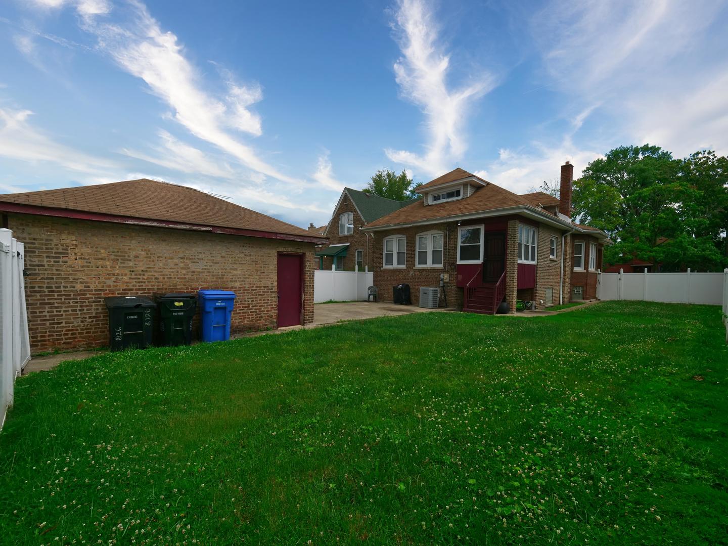 8126 S Chappel Avenue Property Photo 32