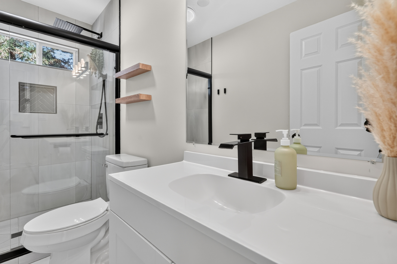 1645 Webster Lane Property Photo 18