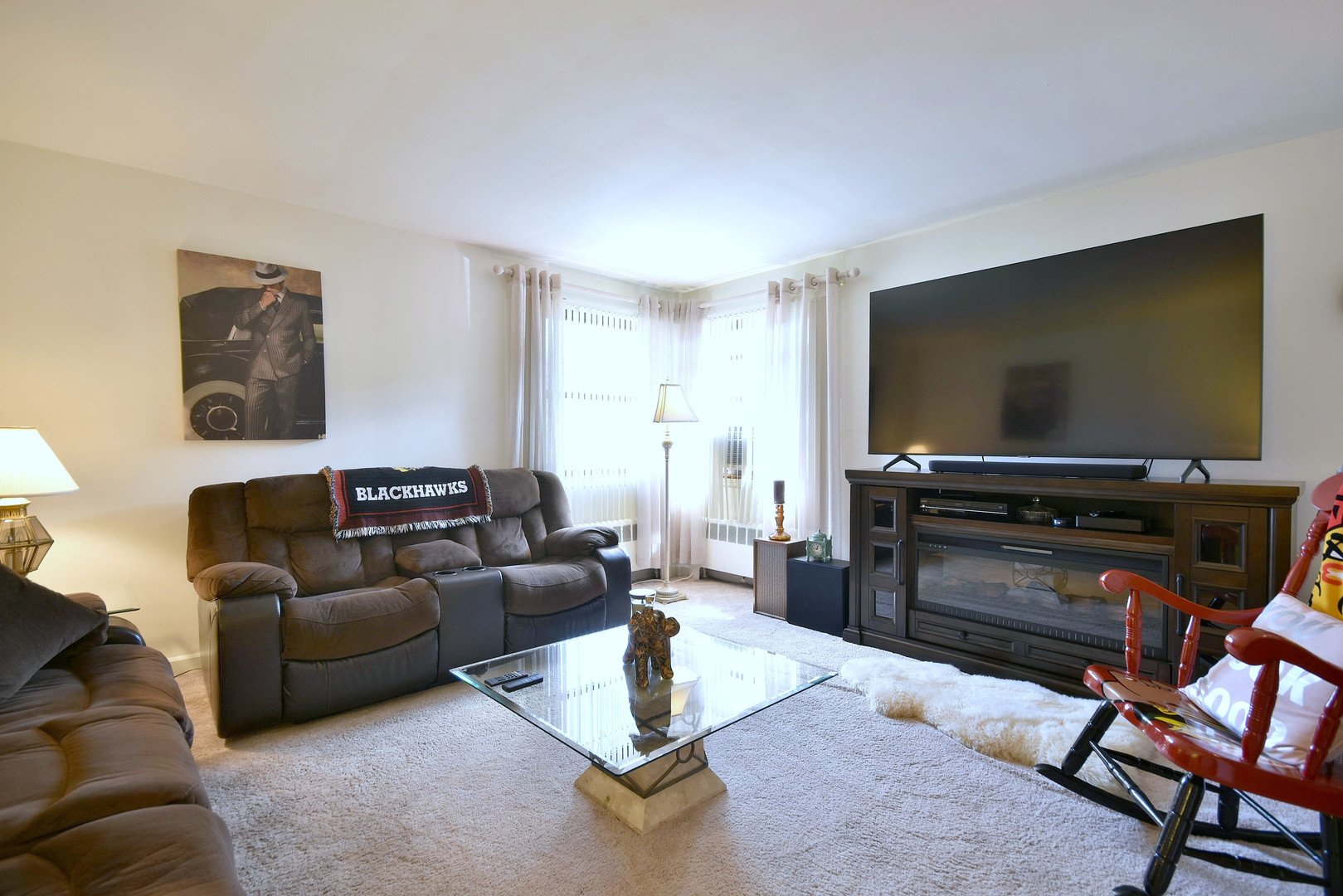 7315 W Dickens Avenue Property Photo 9