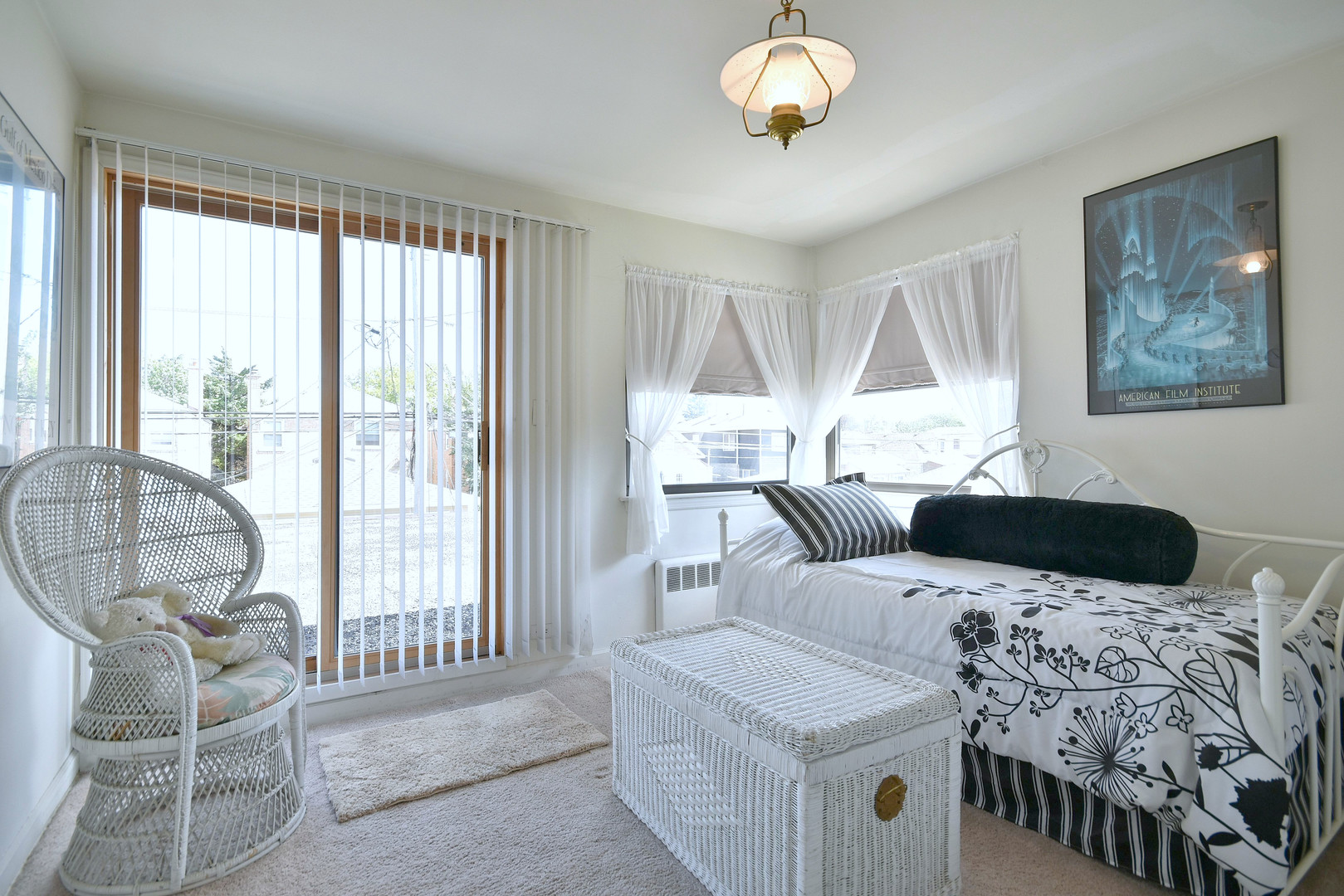 7315 W Dickens Avenue Property Photo 11