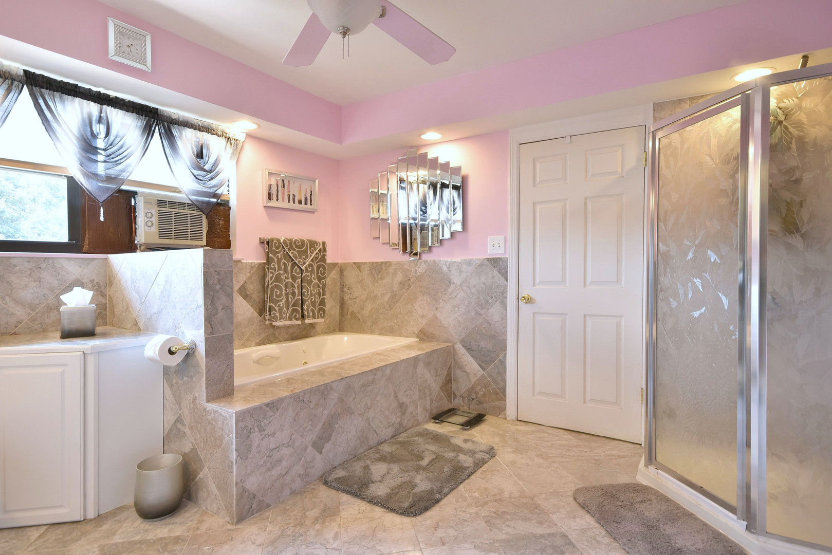 7315 W Dickens Avenue Property Photo 16