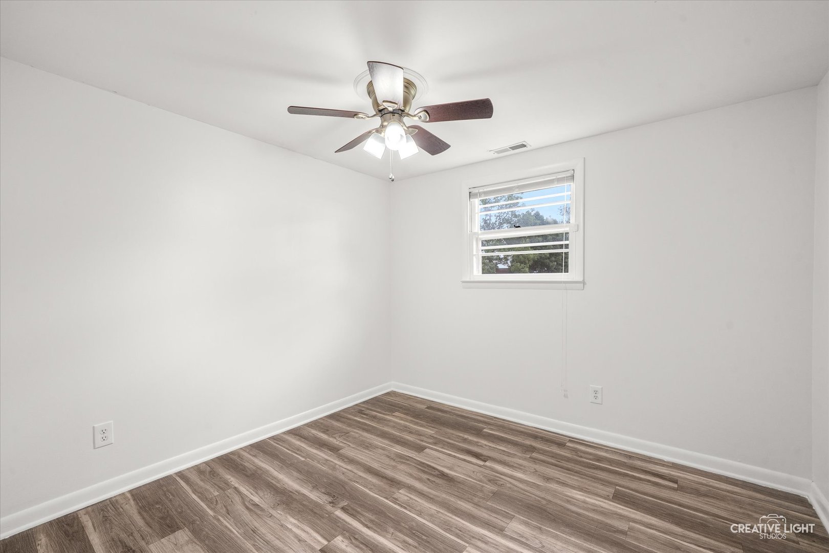 19350 Jacquie Avenue Property Photo 10