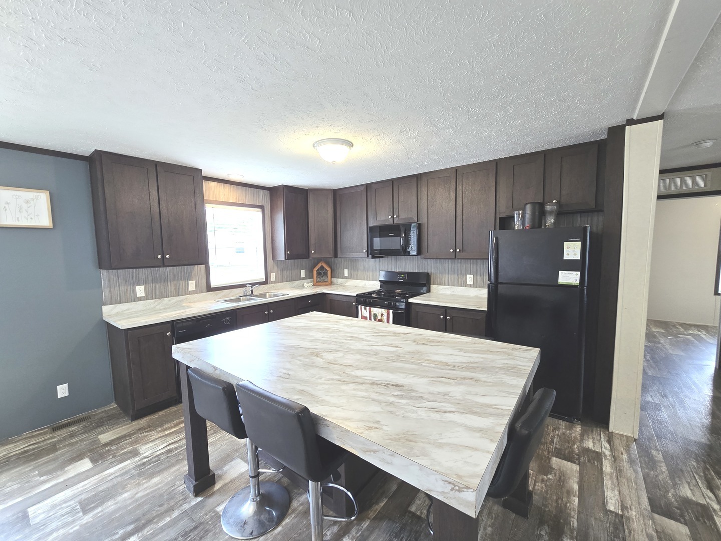 314 Huston Court Property Photo 4