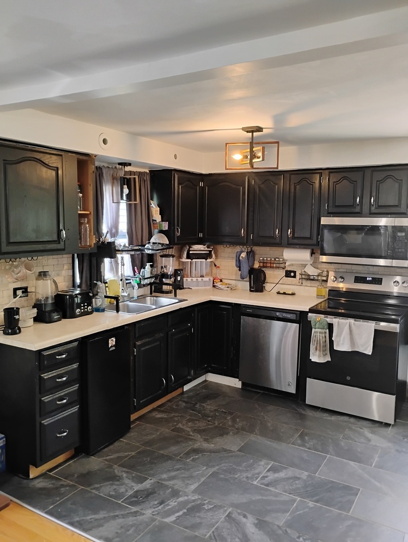 234 N Butterfield Road Property Photo 4